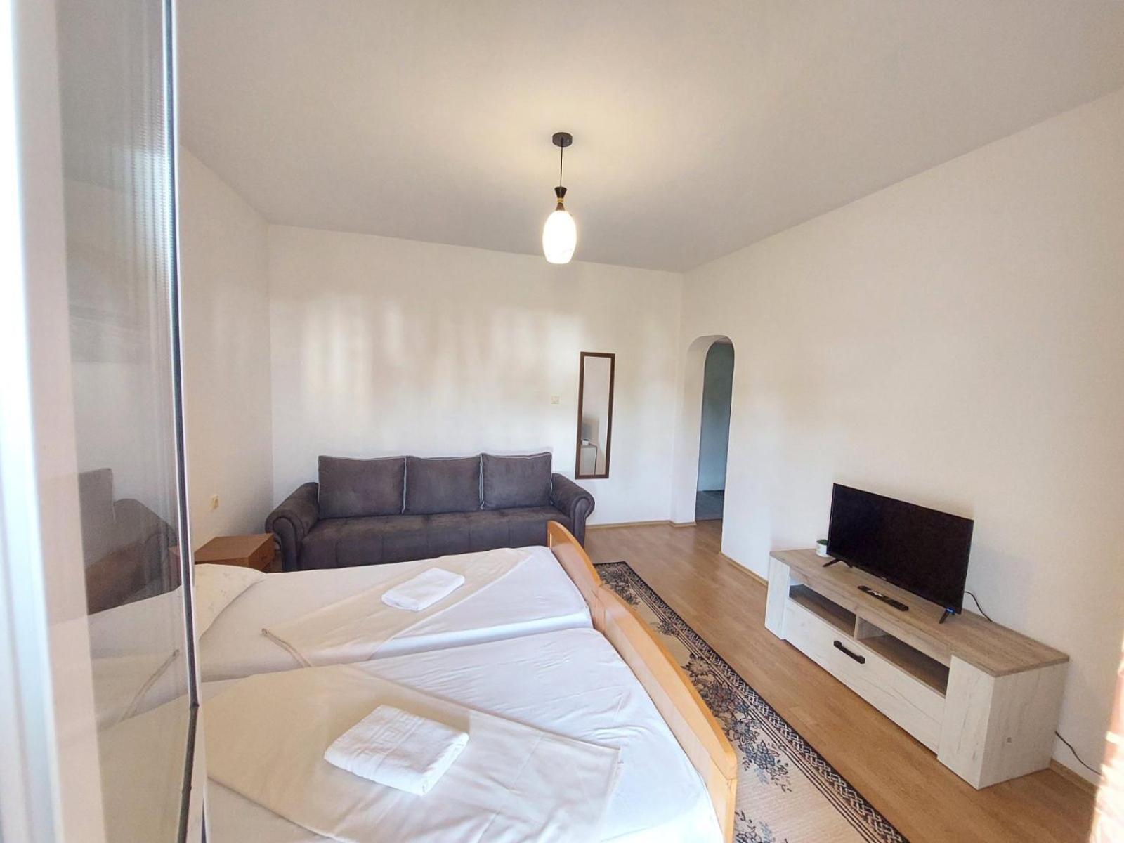 Apartaments Queen ウルツィニ エクステリア 写真