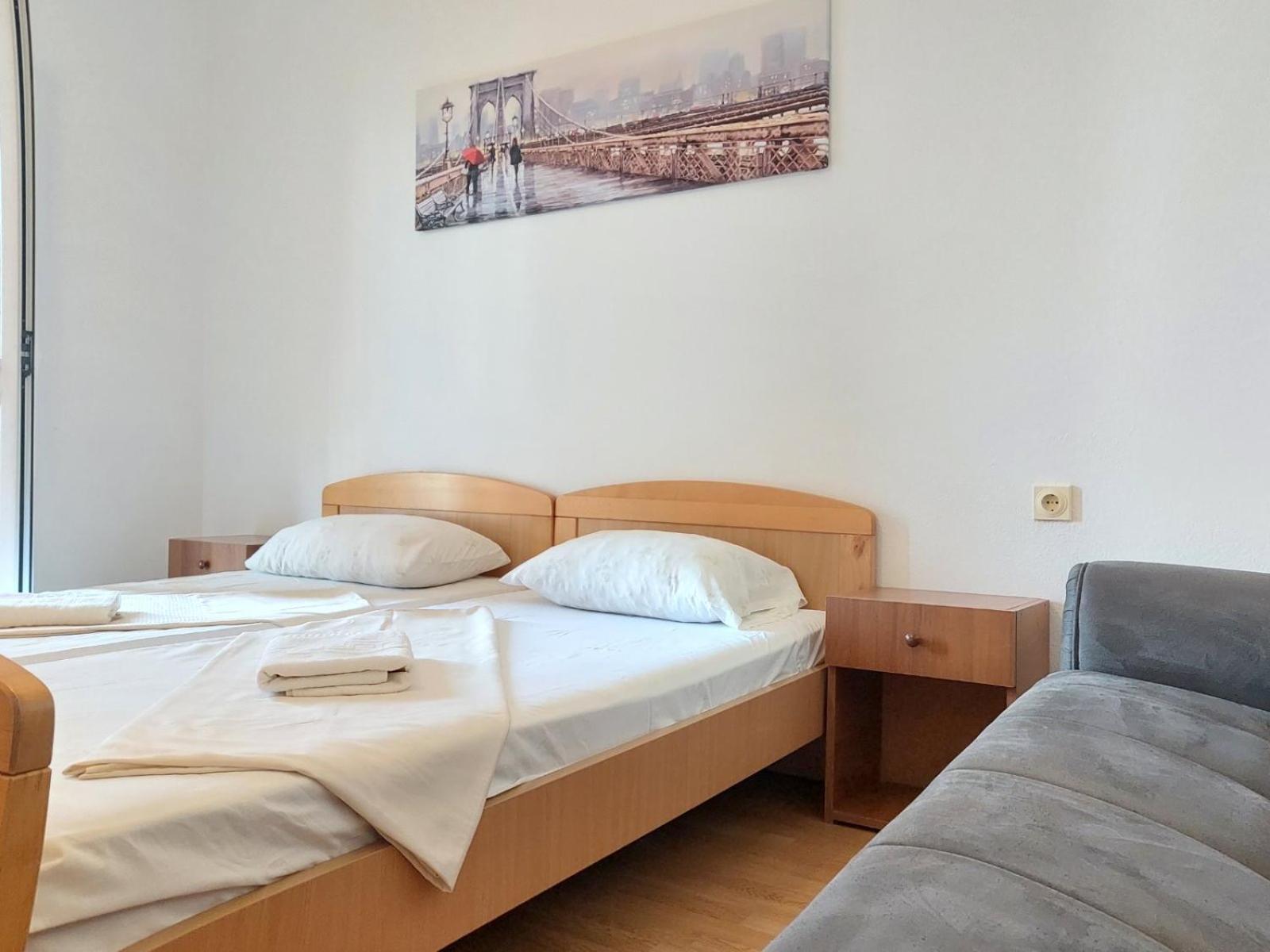 Apartaments Queen ウルツィニ エクステリア 写真